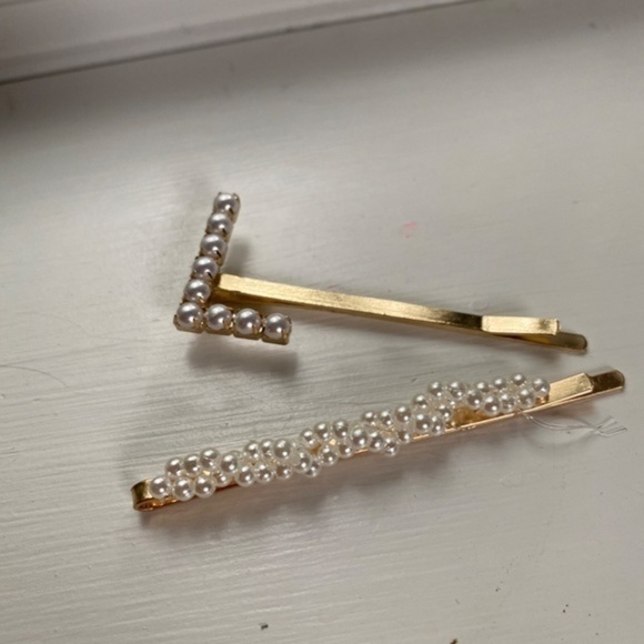 COPY - Anthropologie Monogram "L" Pearl Hair Clip… - Picture 3 of 4